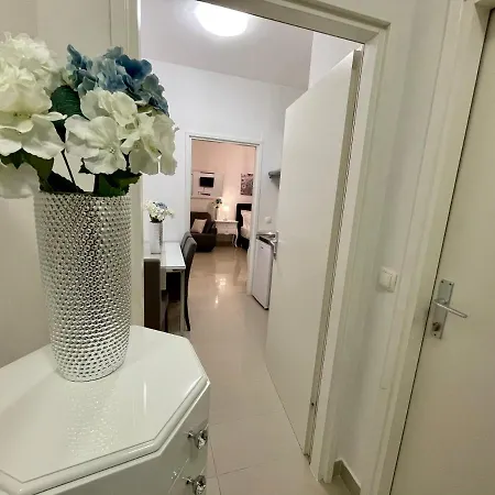 Square Luxury Boutique Gæstehus 3*