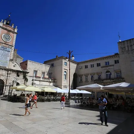 Square Luxury Boutique 3*