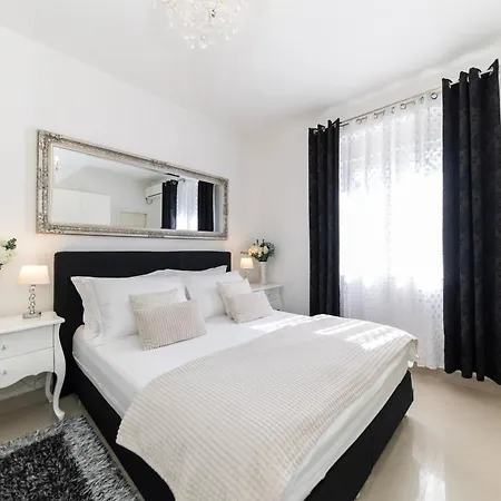 Square Luxury Boutique Zadar