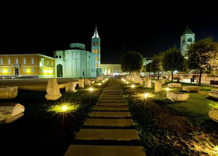 Πανσιόν Square Luxury Boutique