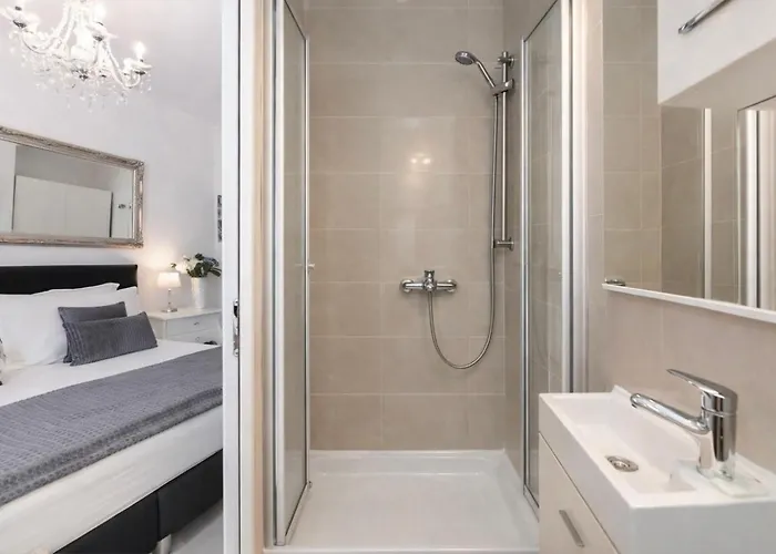 Square Luxury Boutique Ζαντάρ