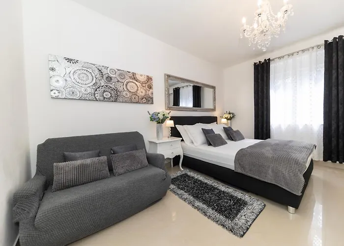 Square Luxury Boutique 3* Zadar