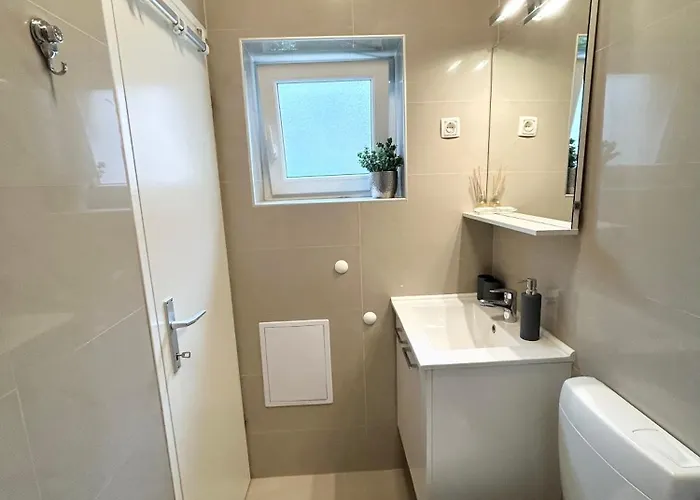 Square Luxury Boutique Konukevi 3*