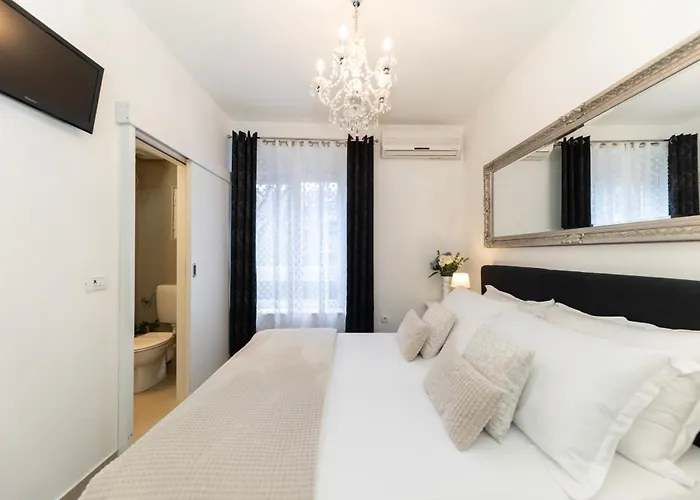 Square Luxury Boutique 3* Zadar