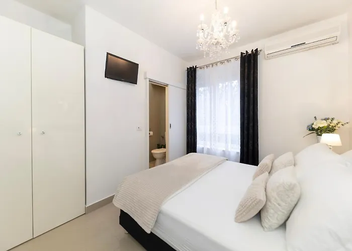Square Luxury Boutique Konukevi