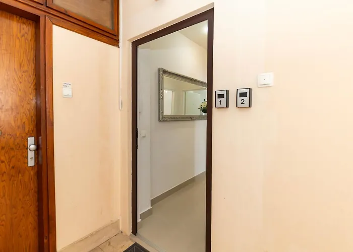 Square Luxury Boutique Πανσιόν