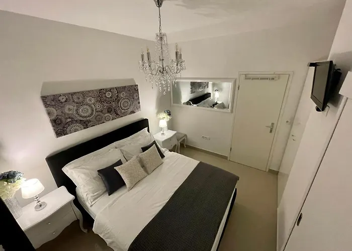 Gasthuis Square Luxury Boutique