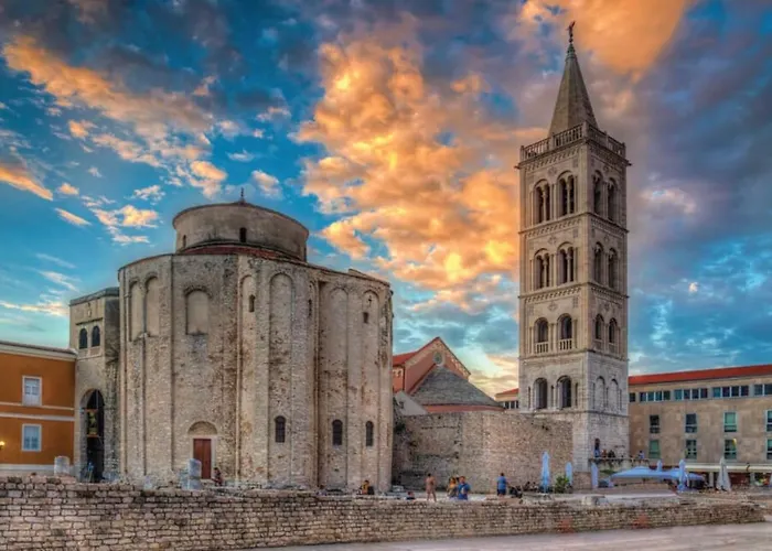 Vendégház Square 3*